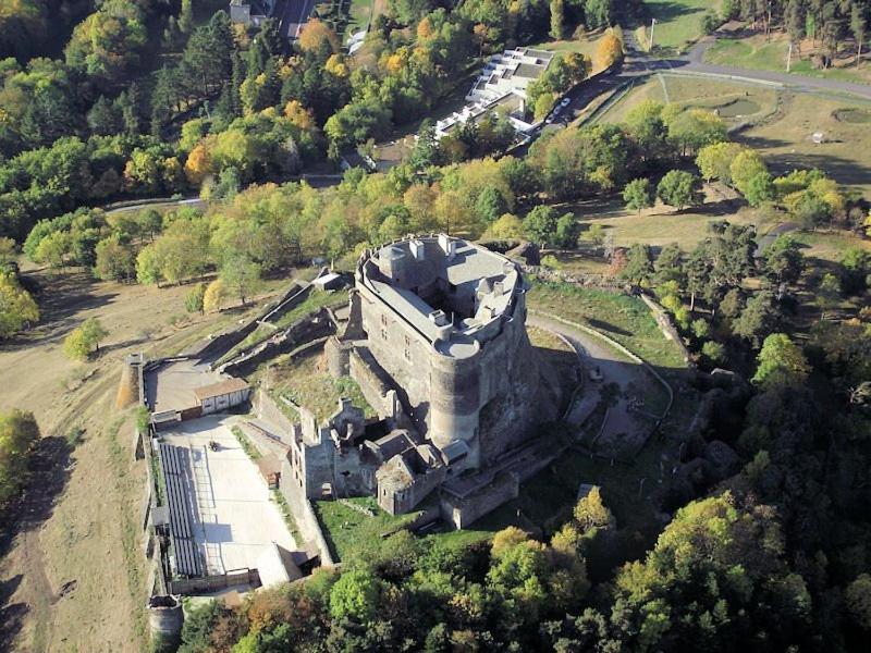 Studio Au Coeur Des Volcans D Auvergne - Murol Exterior photo